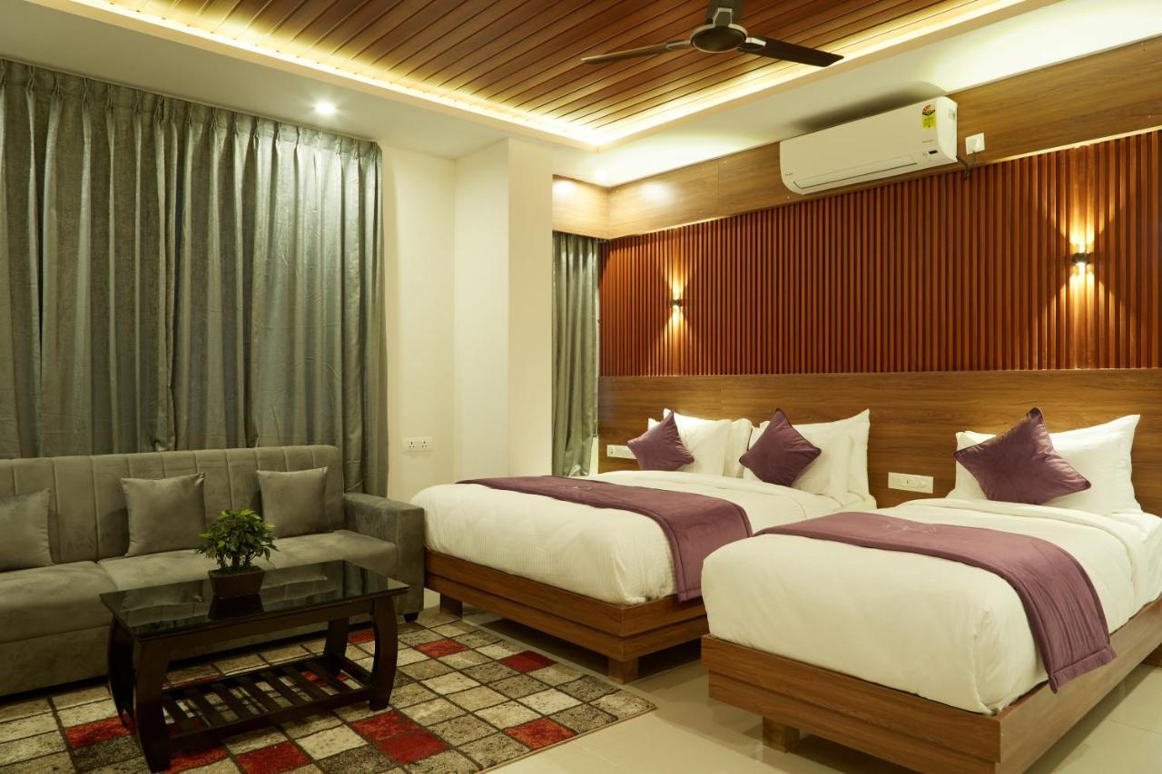 Vovo Premier Hotel Bangalore Exterior photo